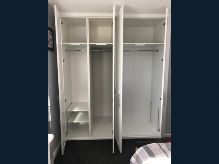 Bespoke wardrobe 4