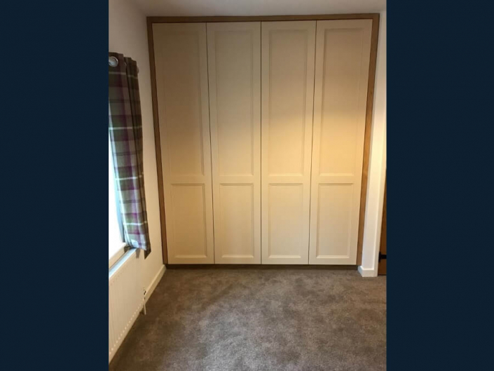 Bespoke wardrobe 8